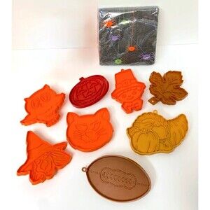 Vintage Hallmark Tupperware Thanksgiving Halloween Cookie CuttersNovelty Napkins